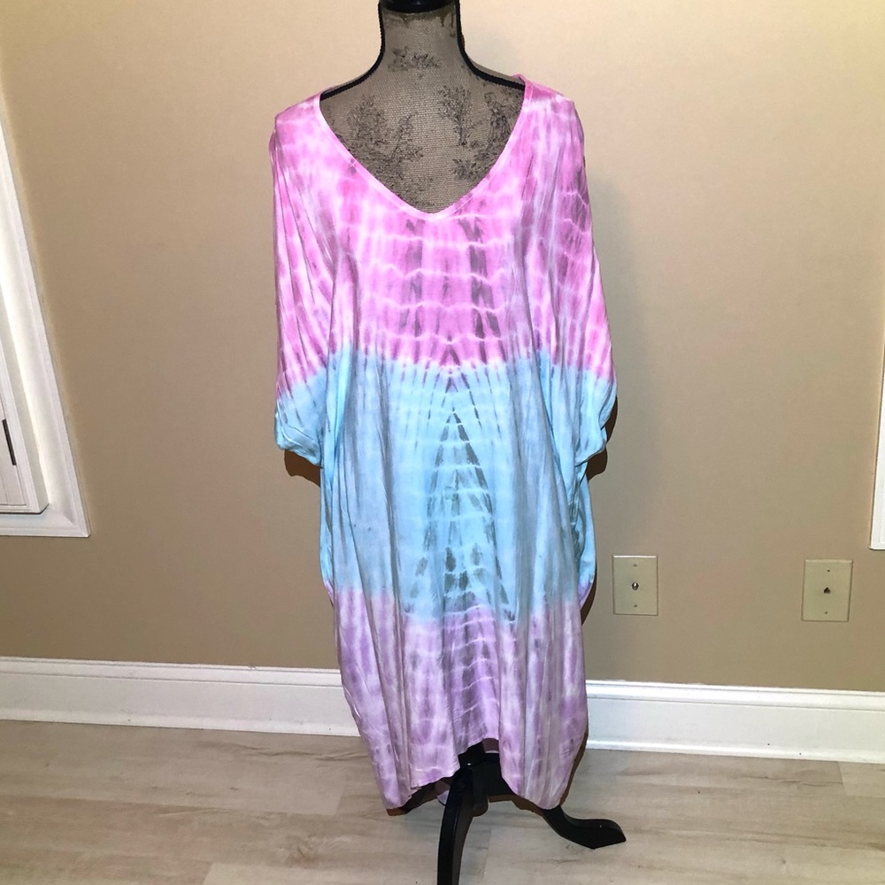 Vibrant Tie-Dye V-Neck Tunic - Pink and Blue